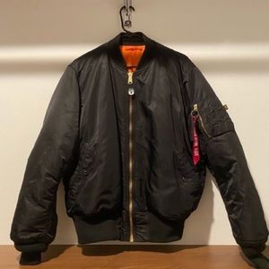 Alpha Industries Bomber Jacket in black size L